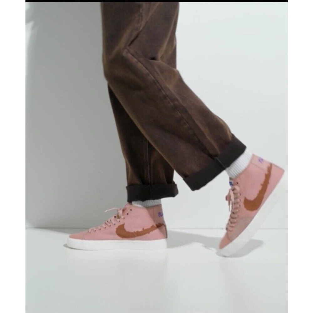 NIKE SB BLZR COURT MID PRM Sz Men 4/ Women 5.5